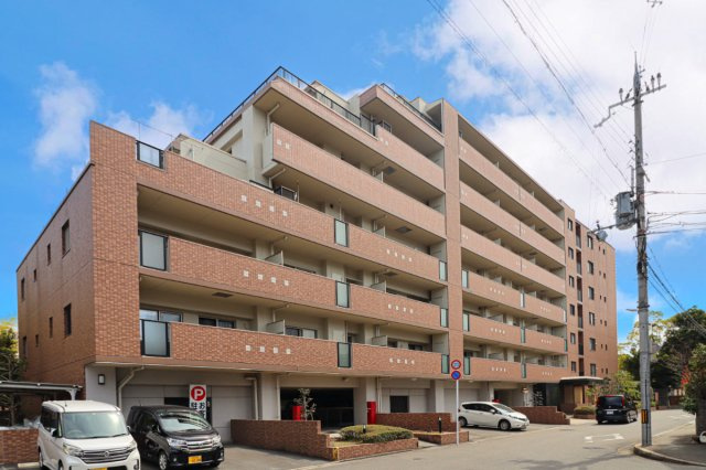 【Re Dream】ユニ・アルス洛西プレジオの外観|【現地写真】■オートロック＆宅配ボックスあり！
(2024.12撮影)