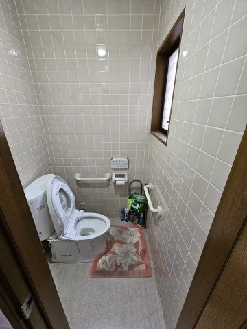 筑西市甲中古戸建のトイレ