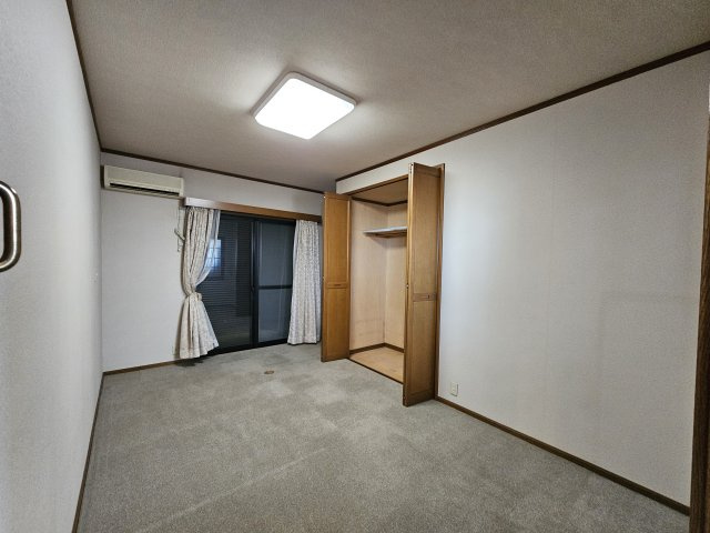 筑西市甲中古戸建の洋室