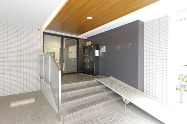 T’s garden篠崎(旧コスモリード篠崎駅前)のエントランス