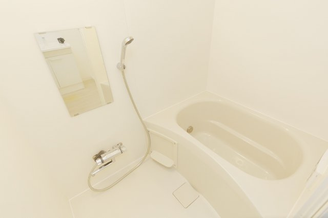 コスモリード篠崎駅前の浴室