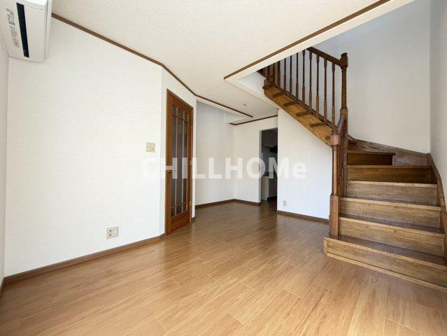 エトワールの居間・リビング|当社、チルホームのHPもご覧ください(^^)/物件情報多数♪