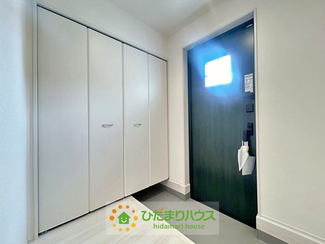 幸手西　新築一戸建て　01　リーブルファインの玄関