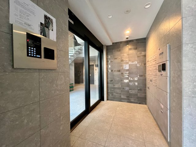 D-reidence長居のエントランス