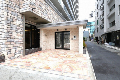 【エントランス】 | プレジオ難波