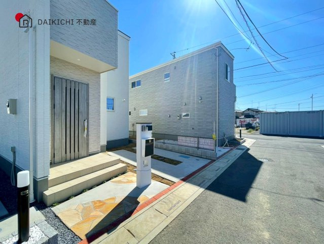 【前面道路含む現地写真】 | 鴻巣市松原9期　ピュアガーデン　新築戸建　全11棟　2号棟