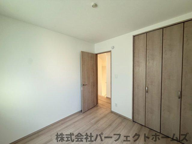 星丘2丁目戸建の洋室|ゆったりした洋室です