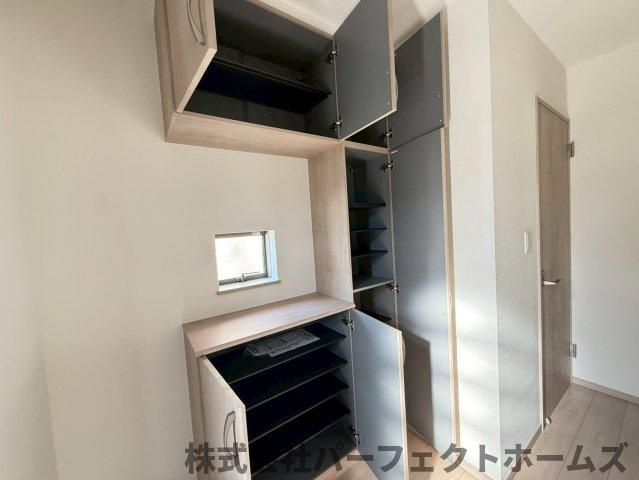 星丘2丁目戸建の収納|ちょっとした収納スペースも充実しています