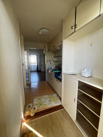 エルコ若松町マンションの玄関