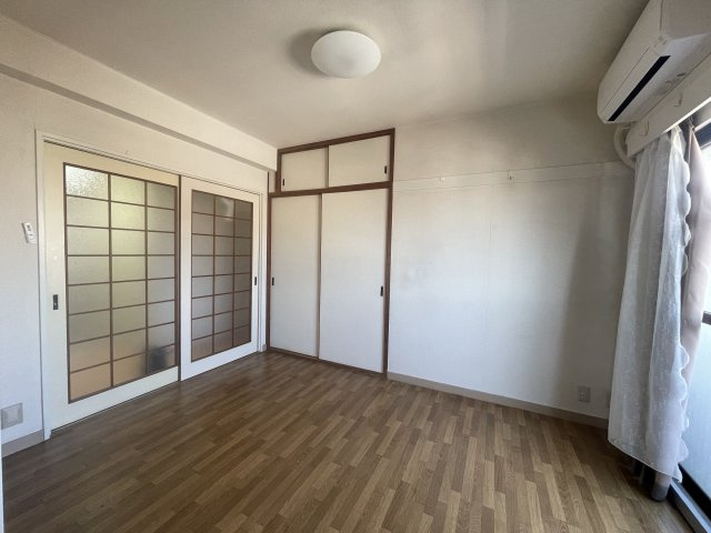エルコ若松町マンションの居間・リビング