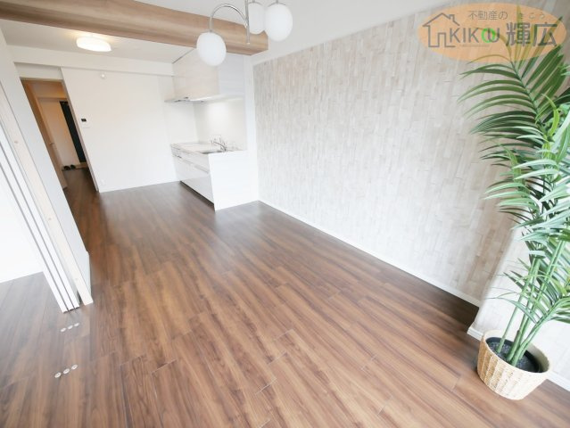 【居間・リビング】 | 明石土山駅前スカイハイツB棟　3階