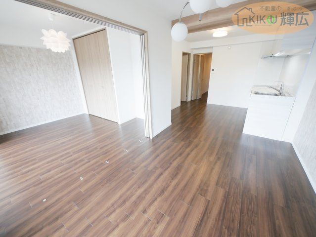 【居間・リビング】 | 明石土山駅前スカイハイツB棟　3階