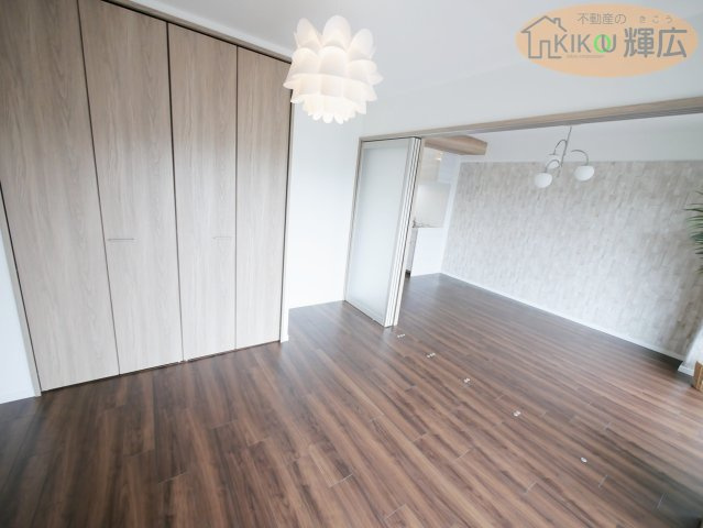 【寝室】 | 明石土山駅前スカイハイツB棟　3階