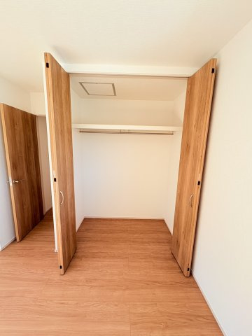 京地4丁目新築一戸建の収納|便利な収納スペースです