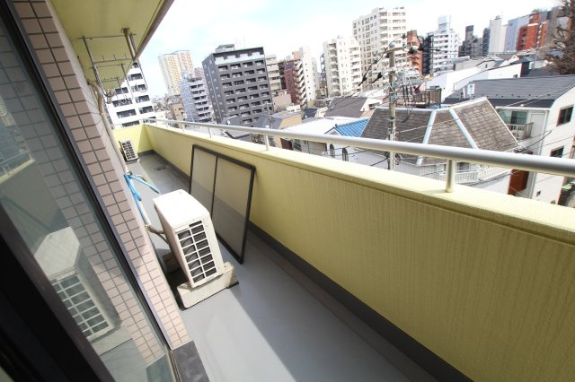 【バルコニー】