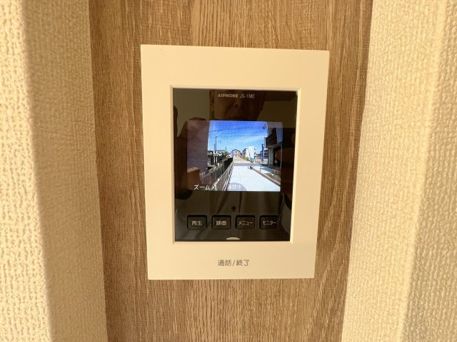 羽村市緑ヶ丘4丁目　新築戸建全9棟の防犯設備|モニター付きインターホンあり。急な来客でも室内から顔が確認できると安心ですよね