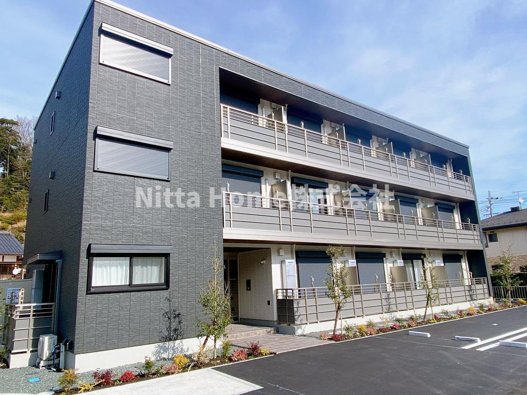 シャーメゾン花木の外観|３階建てのオートロック付きマンション☆彡