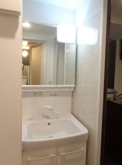 Herenciaの独立洗面台