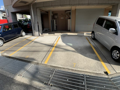【駐車場】 | ブルーラグーン