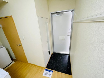【玄関】 | レオパレステルミック