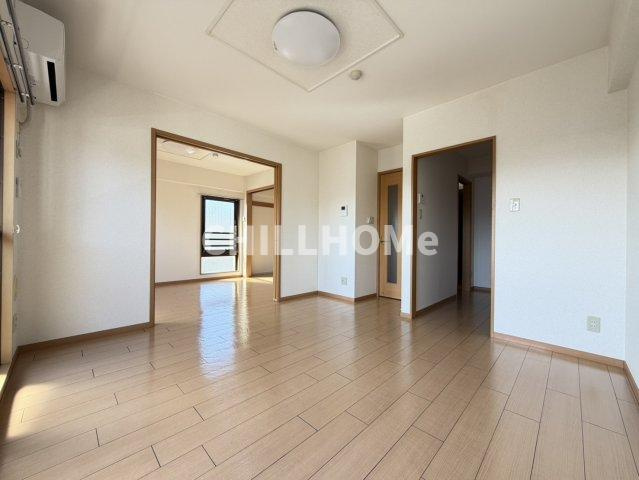 グランドレジデンスの居間・リビング|当社、チルホームのHPもご覧ください(^^)/物件情報多数♪