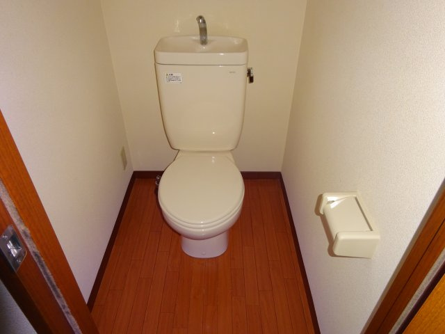 花ハウス2のトイレ