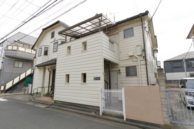 コーポルピナスの外観