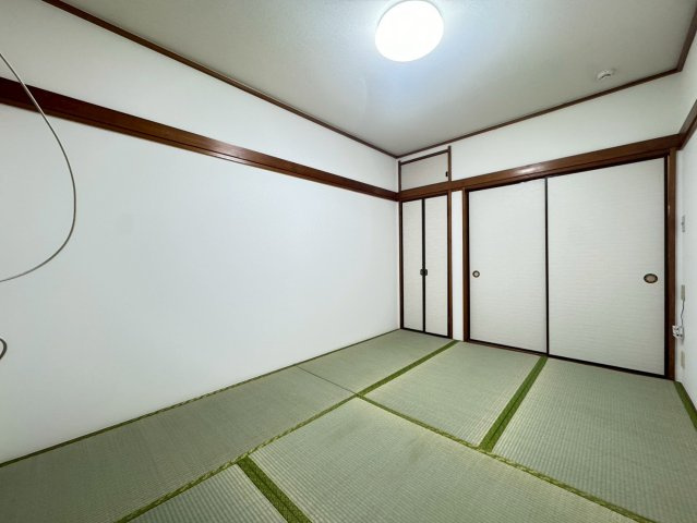 コーポルピナスの和室