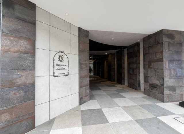 ハピネスガーデン新大阪のエントランス