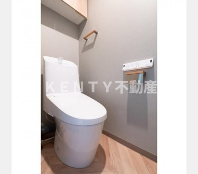 【トイレ】 | コンフォリア目黒長者丸 | 落ち着いた色調のトイレです