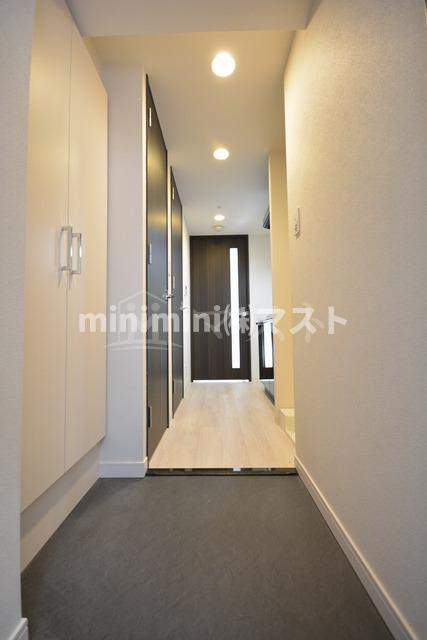 ララプレイス難波ガルテンの玄関