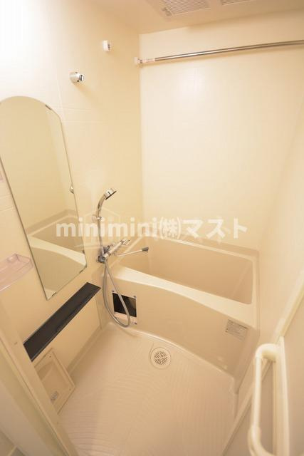 ララプレイス難波ガルテンの浴室