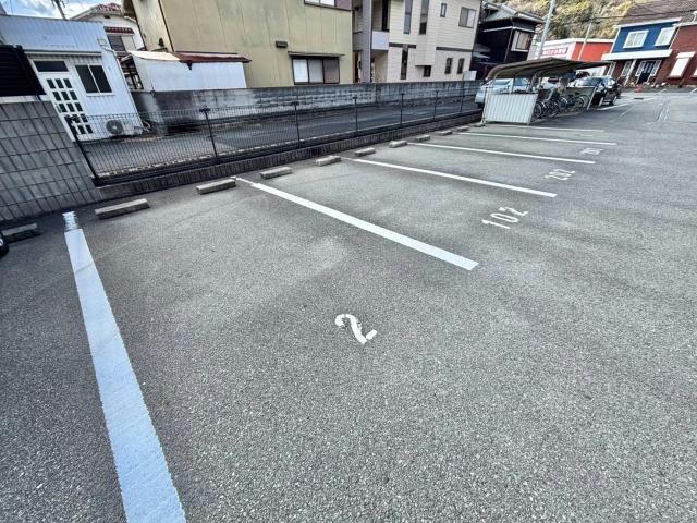 サンアベニュー田寺　1の駐車場