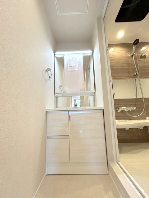 グランベル津田沼の洗面所|★3面鏡の独立洗面台★