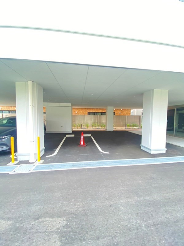 ラパン　すみよしの駐車場