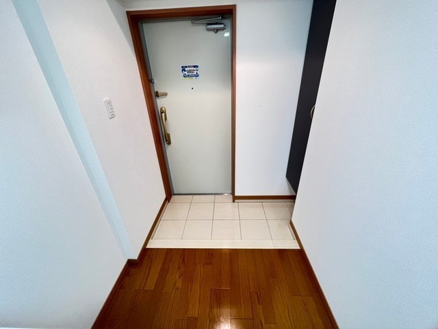 【玄関】ウイング稲荷町 