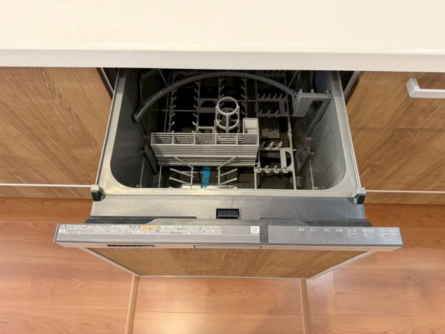 山田車塚町　Ⅲ期１号地のその他|【食器洗浄乾燥機】
家族分の食器もまとめて洗ってくれる食器洗い乾燥機！食後の団らん時間もご家族と一緒に楽しむことができます！手肌にも優しくママも嬉しい！