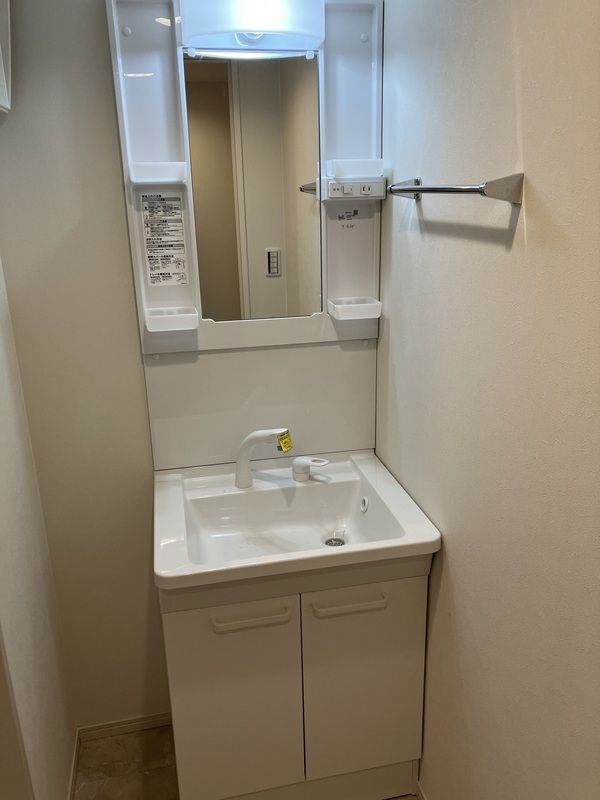 IXO陽桜の独立洗面台