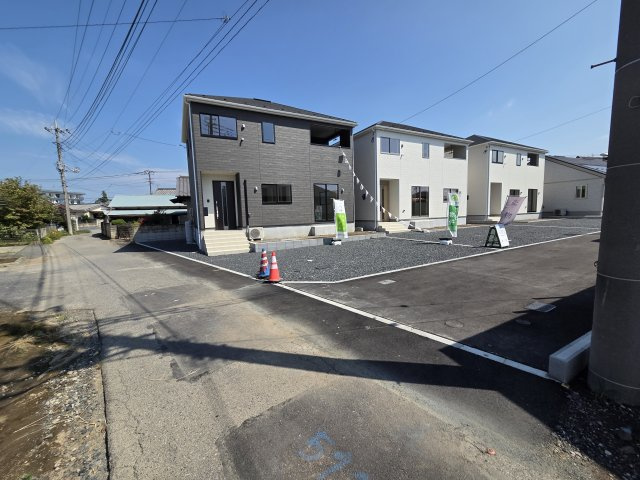 新築　伊勢崎市境米岡第3　1号棟　Cradle Gardenの前面道路含む現地写真|現地写真　西側前面道路幅員約4.0ｍ