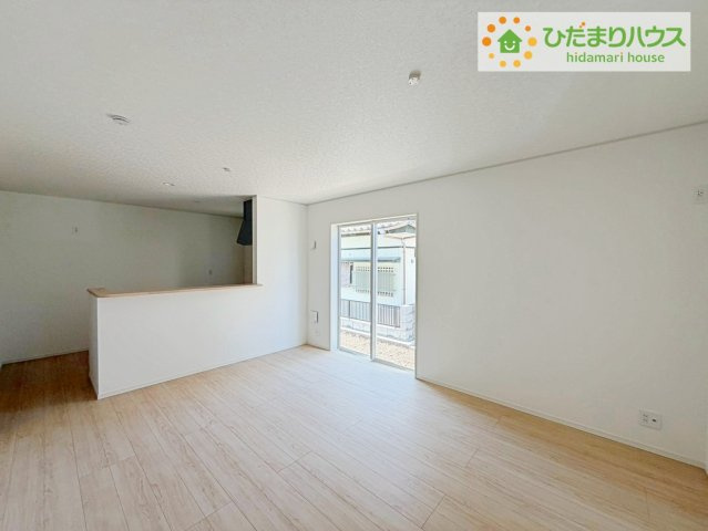 ひたちなか市平磯町第2　新築戸建　2号棟の居間・リビング|お子様が元気に遊べる広々としたリビングです。