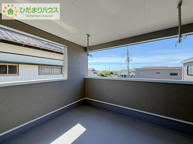 ひたちなか市平磯町第2　新築戸建　3号棟のバルコニー|雨の日でも安心なインナーバルコニーなら、外出時もお洗濯物が濡れる心配をしなくてすみますね♪