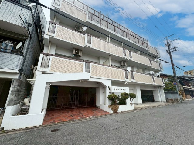 エルシティ桃山の外観