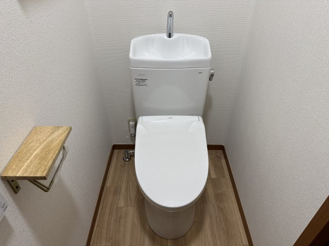 ソレジオ新町　Aのトイレ