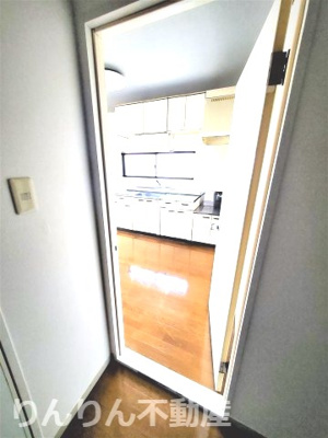 【玄関】 | コーポマルハA・B・C | 明るい玄関です