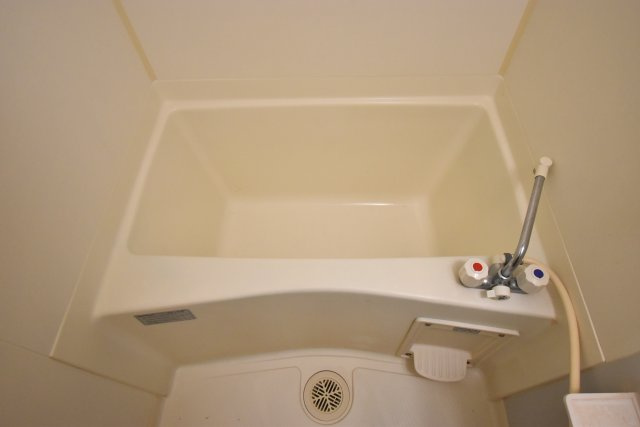 ジュネスO.C.Uの浴室