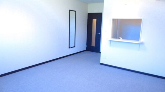 柏市弥生町のアパートの居間・リビング