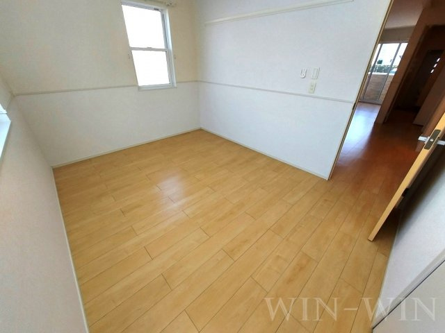 グラード多米 Bの寝室|イメージ（同建物内・同間取りの写真）