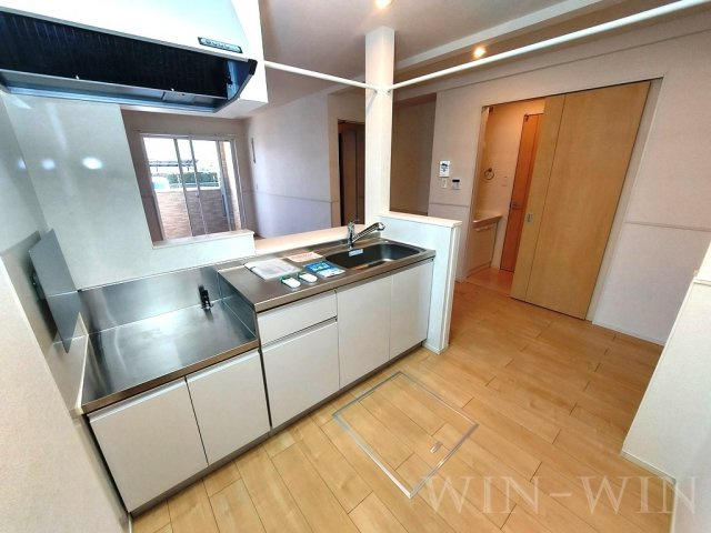 グラード多米 Bのキッチン|イメージ（同建物内・同間取りの写真）