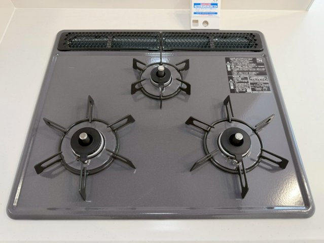 山田車塚町　Ⅲ期２号地のその他|【ホーロートップガスコンロ】
炒め物や煮込み料理など、３口コンロは同時に調理ができ作業効率がアップ！