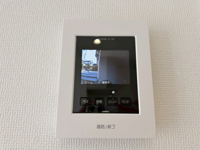 山田車塚町　Ⅲ期２号地のその他|【ＴＶ付カラーモニターホン】
カラーモニターで訪問者を確認できるので、知らない人やセールス・勧誘など避けられて安心です！